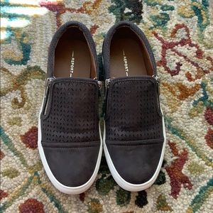 Report Footwear Slip On Sneaker
